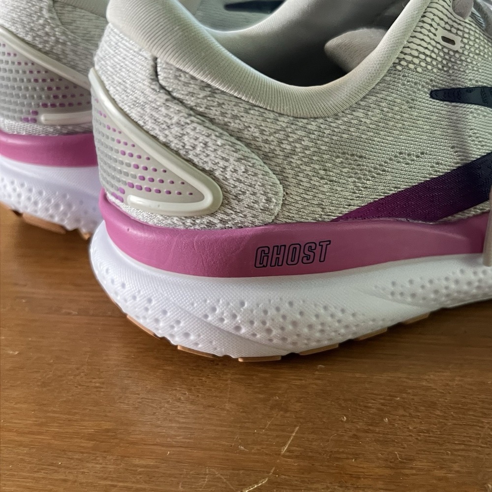 Brooks Ghost 16 Women's 8 Running Shoes White Pink Blue Sneakers Athletic Gym - Picture 5 of 9
